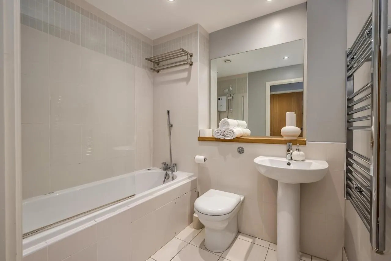 Entire Apartment With Sea View In Prime Location Belfast United Kingdom