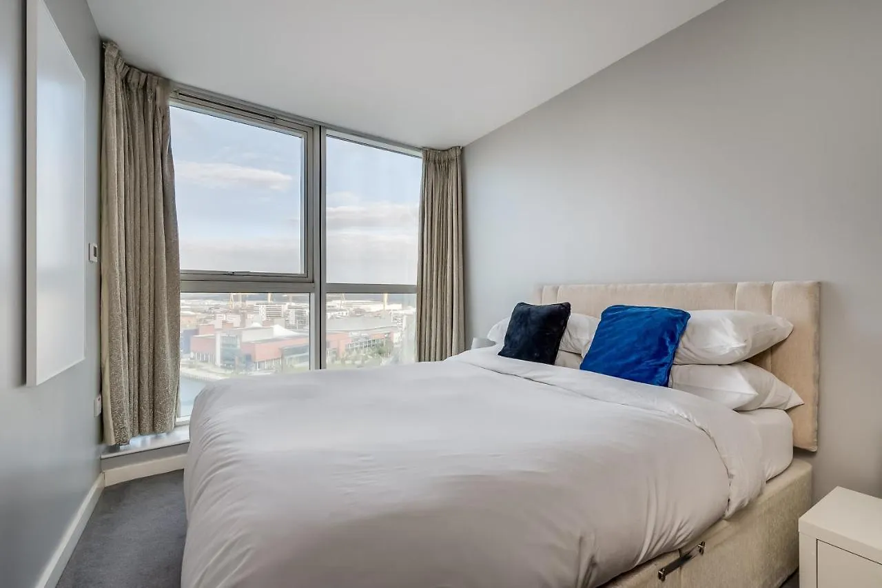 Entire Apartment With Sea View In Prime Location Belfast