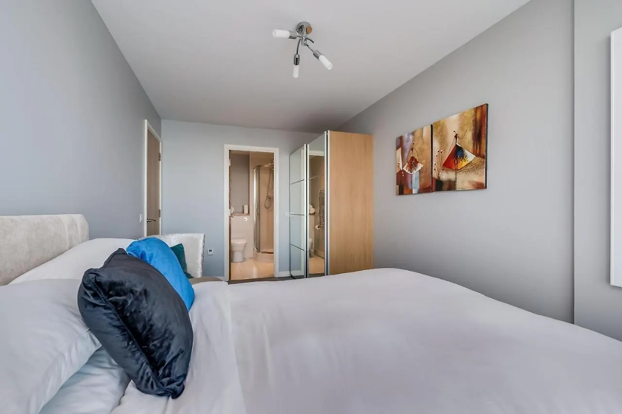 Entire Apartment With Sea View In Prime Location Belfast United Kingdom