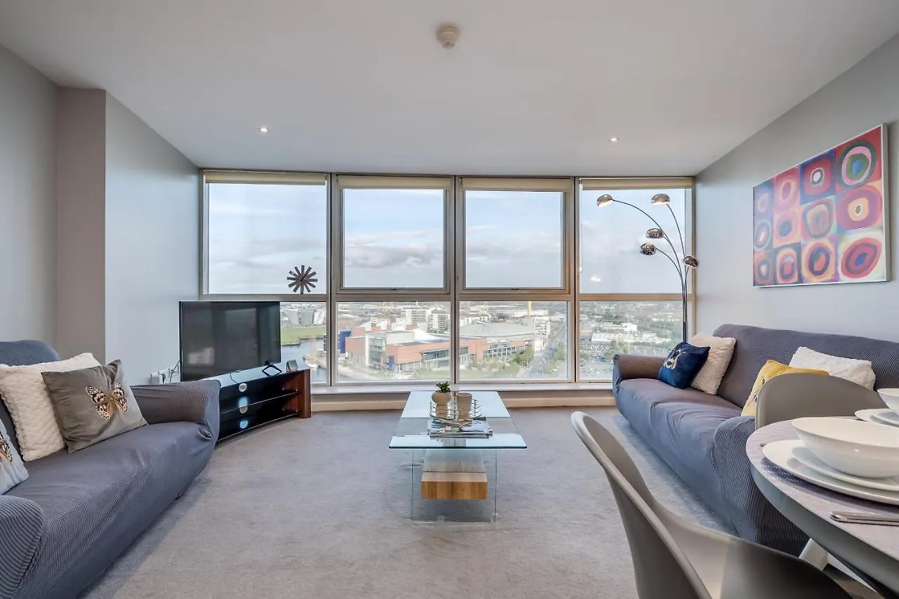 Entire Apartment With Sea View In Prime Location Belfast