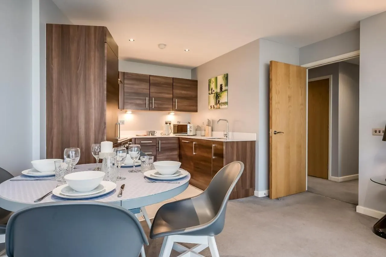 Entire Apartment With Sea View In Prime Location Belfast